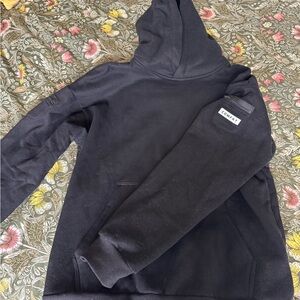 NWOT Unisex Black CMFRT Travel Hoodie ✈️